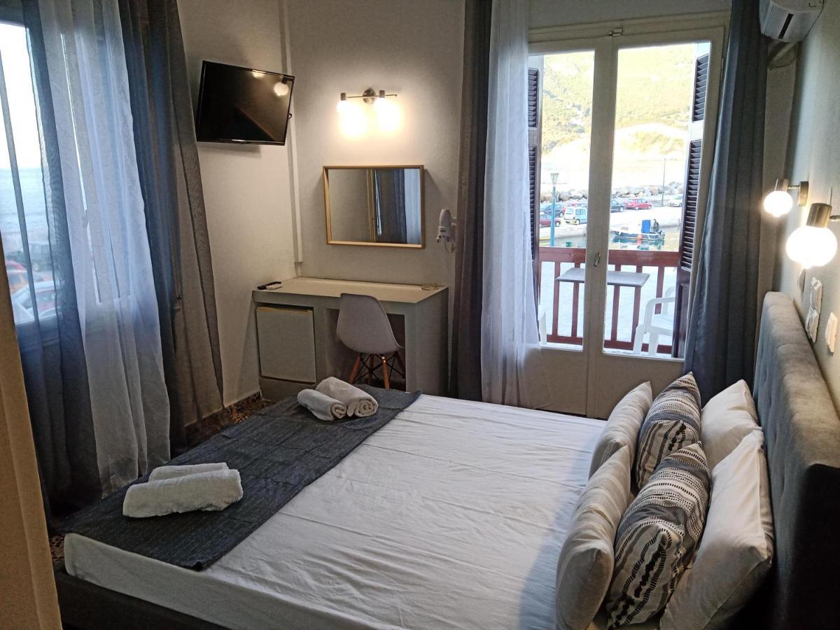 Georgios L Hotel Skopelos Town Exterior photo
