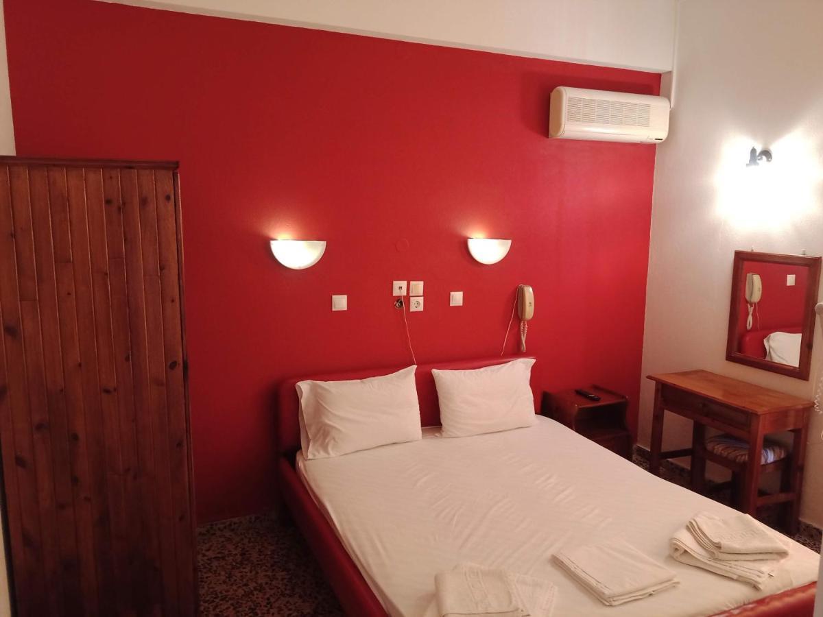 Georgios L Hotel Skopelos Town Exterior photo