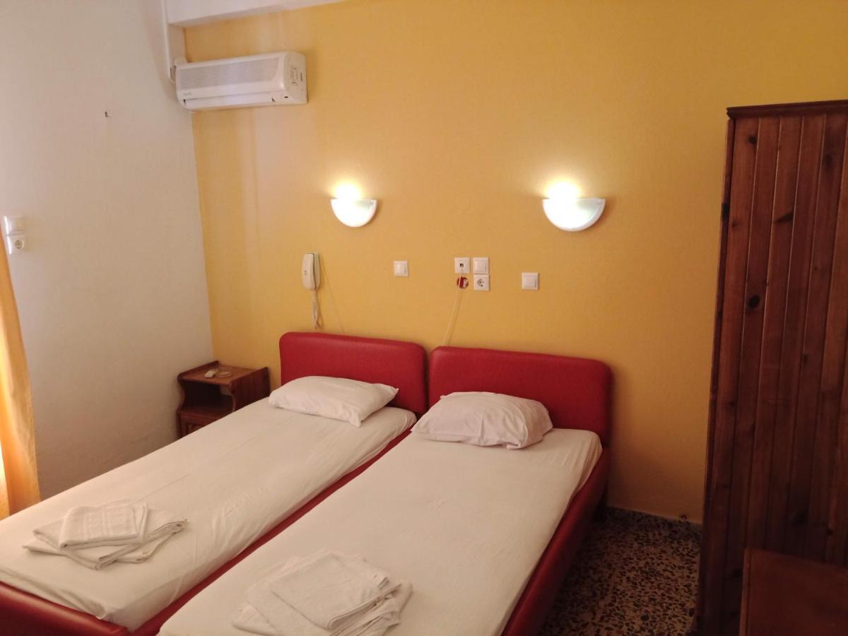 Georgios L Hotel Skopelos Town Exterior photo
