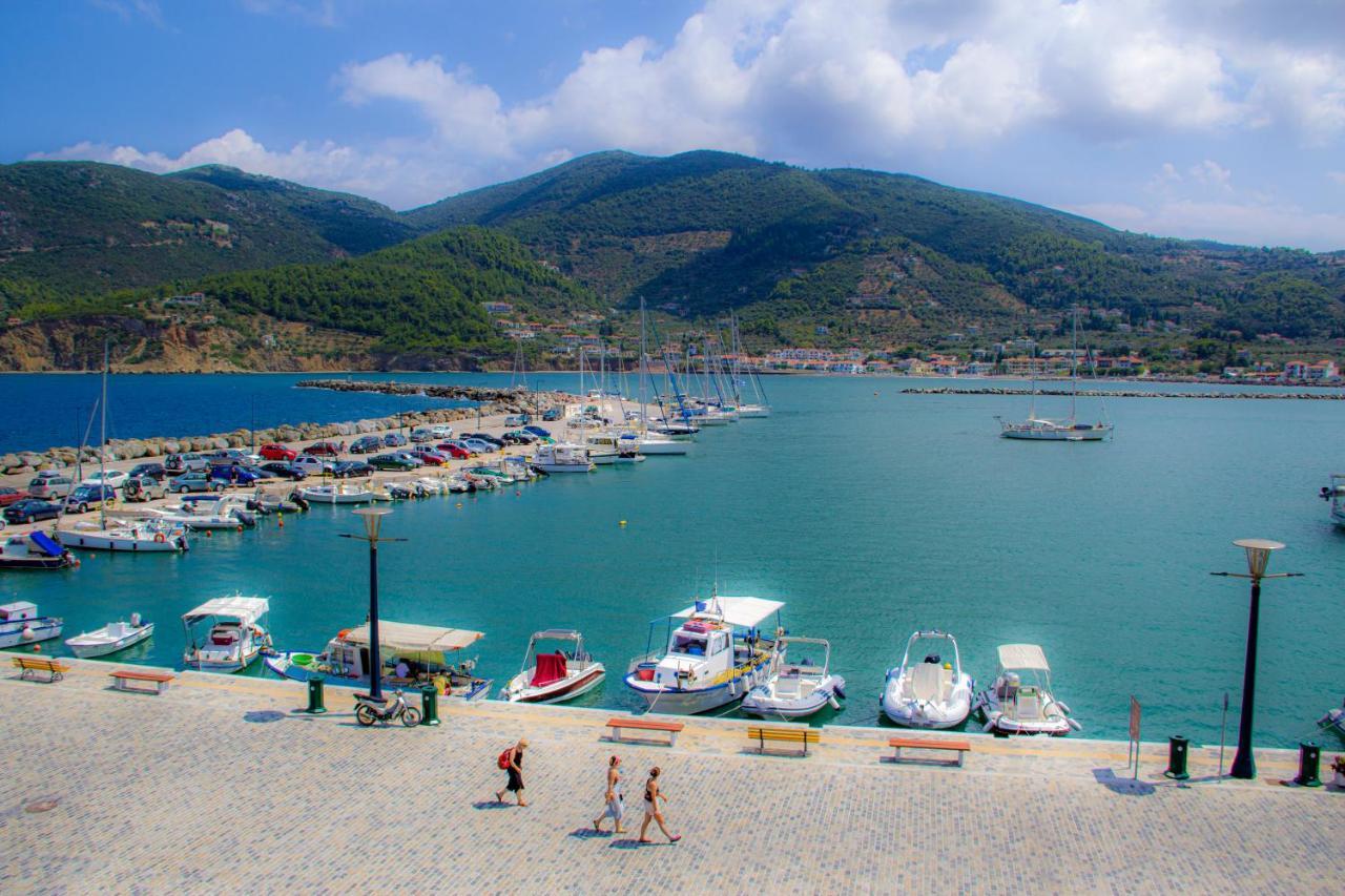 Georgios L Hotel Skopelos Town Exterior photo