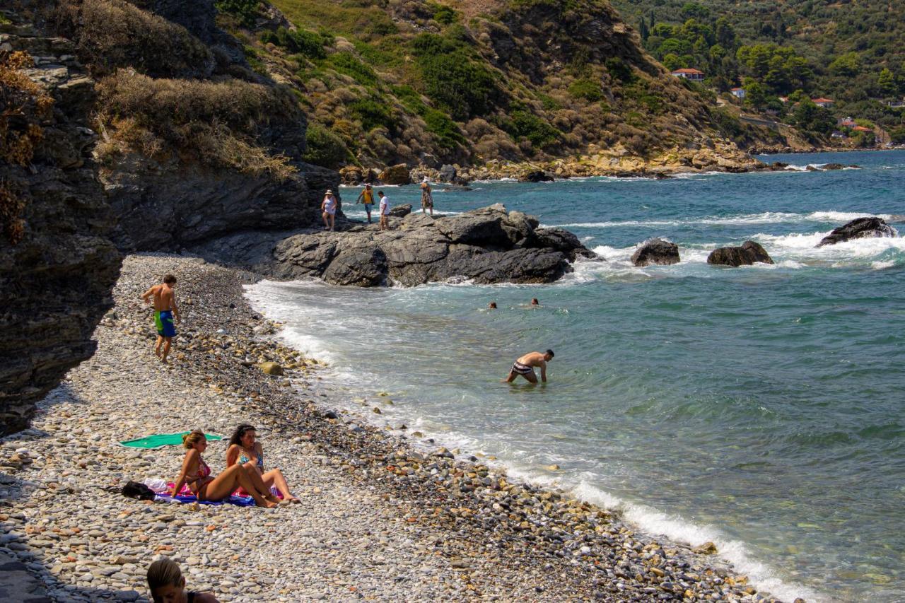 Georgios L Hotel Skopelos Town Exterior photo